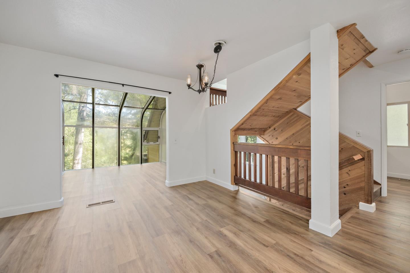 Detail Gallery Image 8 of 34 For 305 Old Turnpike Rd, Los Gatos,  CA 95033 - 3 Beds | 2/1 Baths