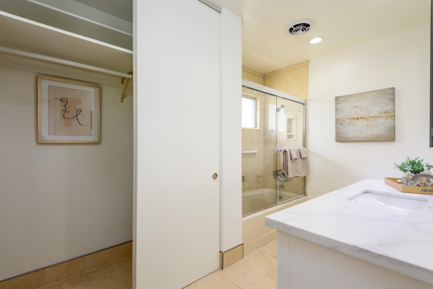 Detail Gallery Image 12 of 22 For 1824 Chula Vista Dr, Belmont,  CA 94002 - 3 Beds | 2 Baths