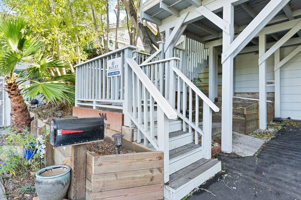 Detail Gallery Image 2 of 21 For 206 Claus Ct, Aptos,  CA 95003 - 2 Beds | 2 Baths