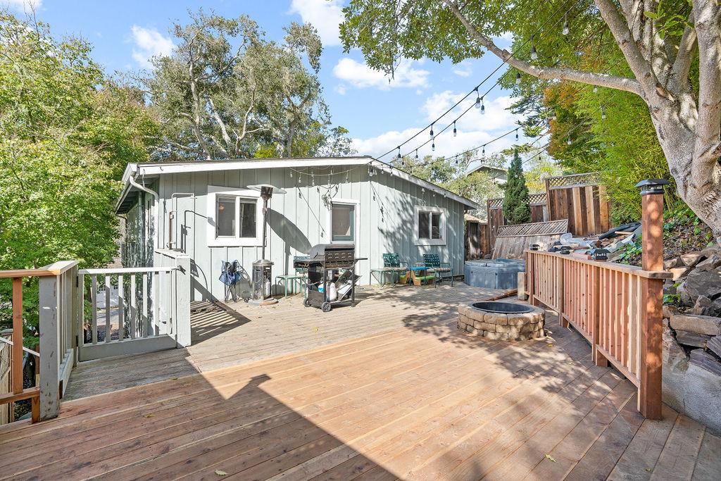 Detail Gallery Image 5 of 21 For 206 Claus Ct, Aptos,  CA 95003 - 2 Beds | 2 Baths