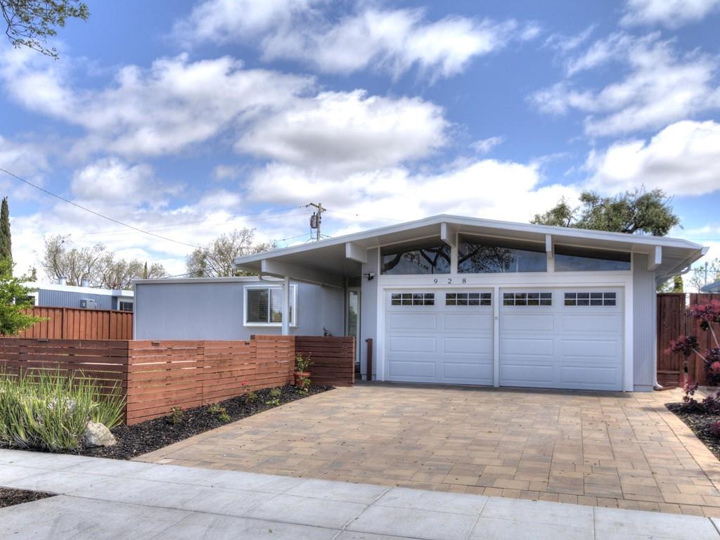 Detail Gallery Image 1 of 23 For 928 Hyde Ave, Cupertino,  CA 95014 - 3 Beds | 2 Baths