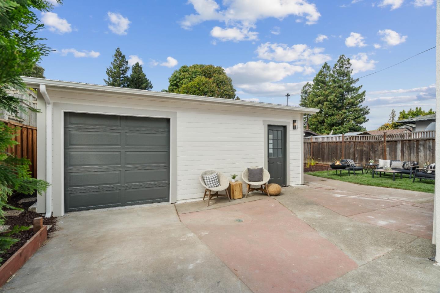 Detail Gallery Image 21 of 29 For 21261 Montgomery Ave, Hayward,  CA 94541 - 2 Beds | 1 Baths