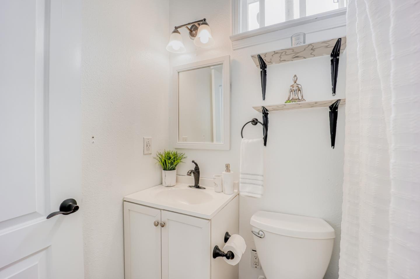 Detail Gallery Image 29 of 35 For 7806 Peachtree Ave, Newark,  CA 94560 - 3 Beds | 2/1 Baths