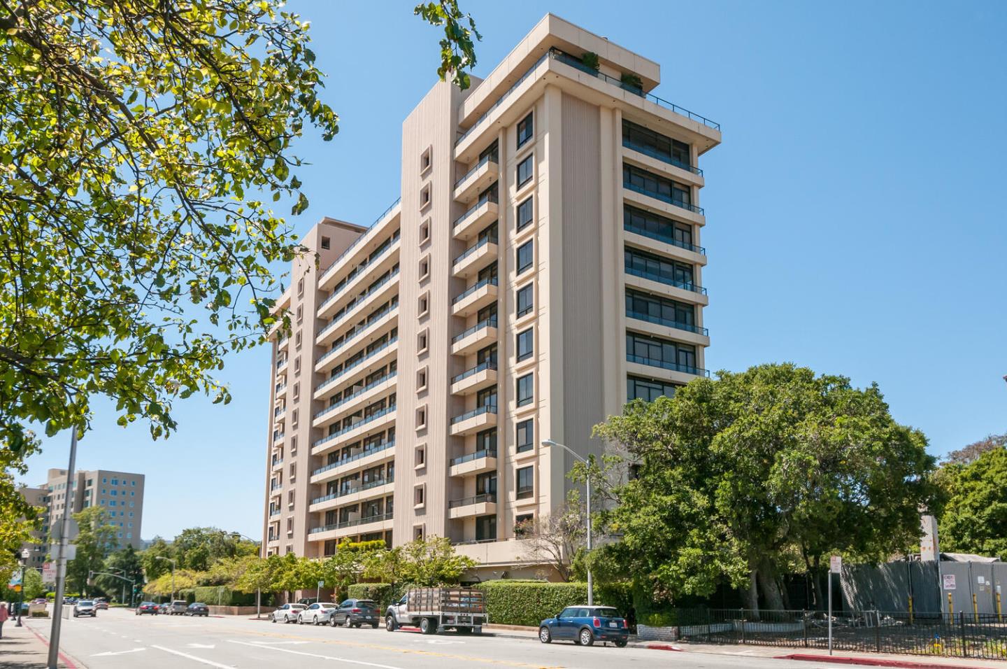 Detail Gallery Image 1 of 1 For 20 W 3rd Ave #302,  San Mateo,  CA 94402 - 2 Beds | 2 Baths