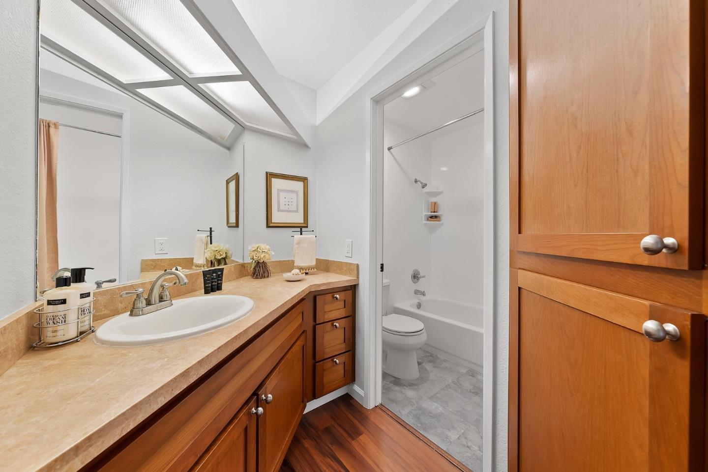 Detail Gallery Image 10 of 17 For 267 Shadow Dance Dr, San Jose,  CA 95110 - 2 Beds | 2 Baths