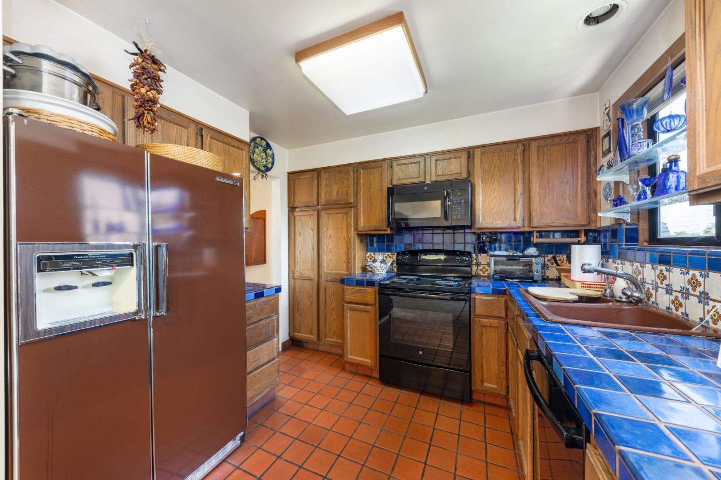 Detail Gallery Image 18 of 65 For 523 Lomita Ave, Millbrae,  CA 94030 - 3 Beds | 2/1 Baths