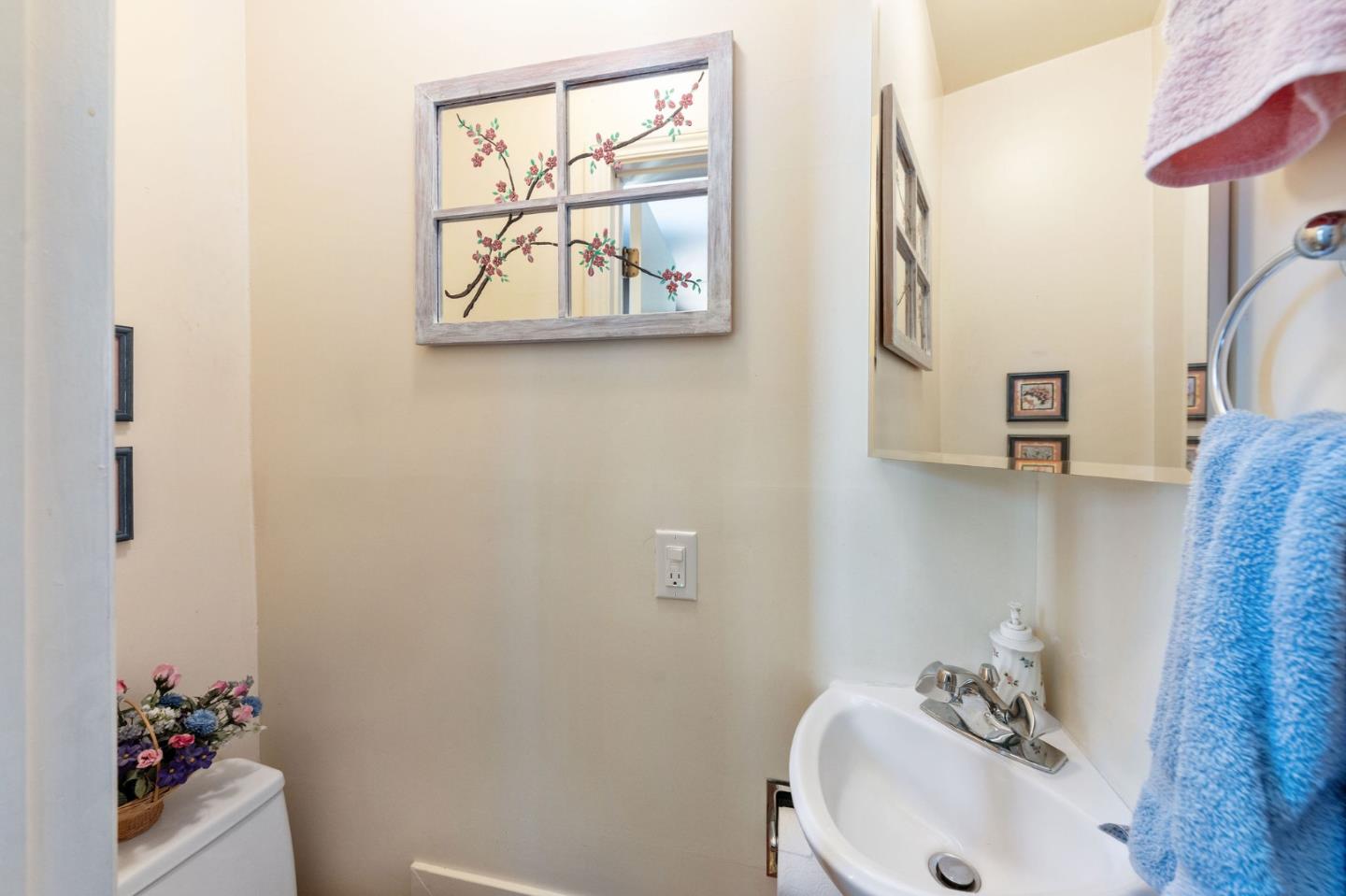 Detail Gallery Image 28 of 65 For 523 Lomita Ave, Millbrae,  CA 94030 - 3 Beds | 2/1 Baths