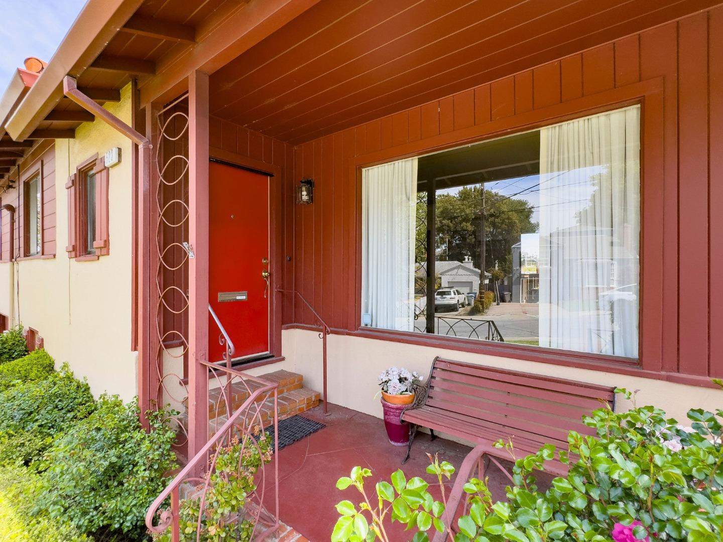 Detail Gallery Image 5 of 65 For 523 Lomita Ave, Millbrae,  CA 94030 - 3 Beds | 2/1 Baths