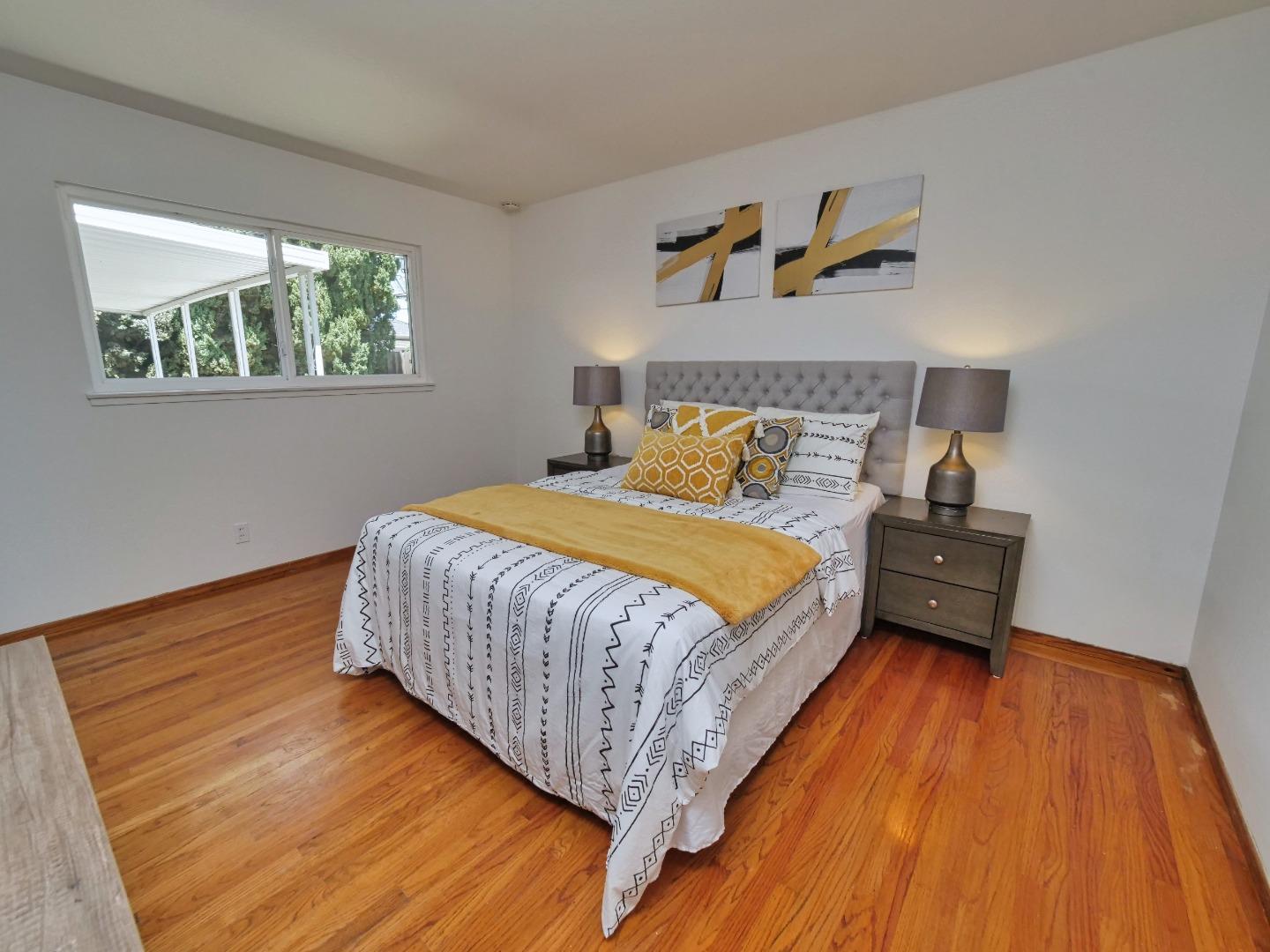 Detail Gallery Image 37 of 116 For 1572 Spring St, Mountain View,  CA 94043 - 3 Beds | 2 Baths