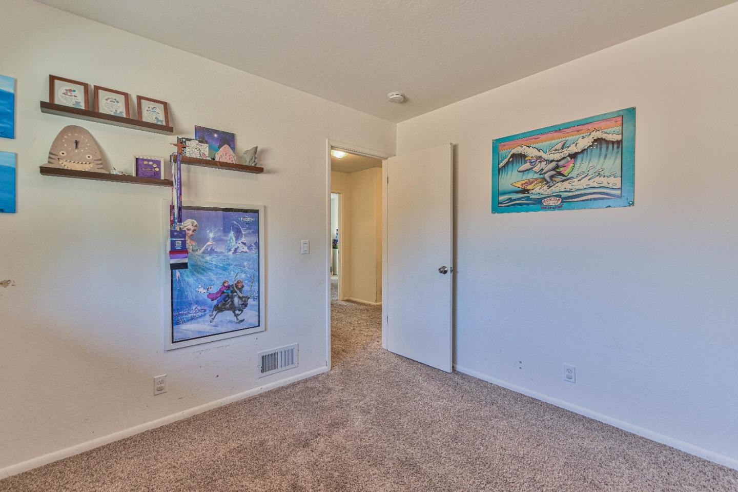 Detail Gallery Image 24 of 35 For 20260 Franciscan Cir, Salinas,  CA 93908 - 4 Beds | 2/1 Baths