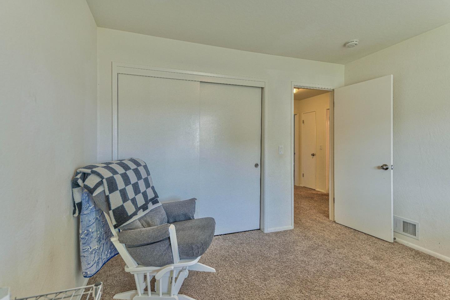 Detail Gallery Image 26 of 35 For 20260 Franciscan Cir, Salinas,  CA 93908 - 4 Beds | 2/1 Baths