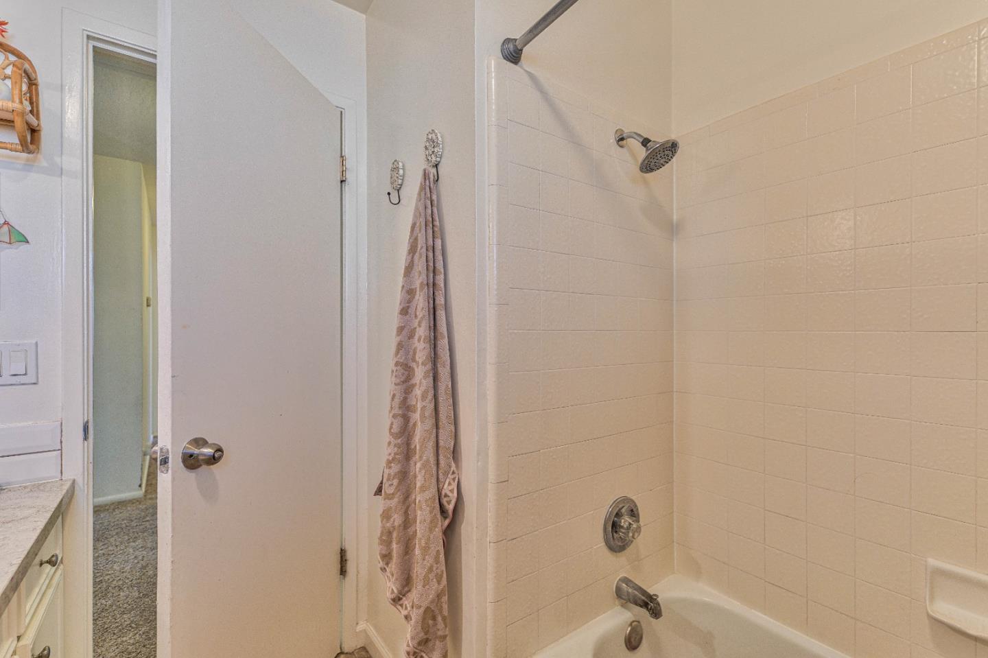 Detail Gallery Image 30 of 35 For 20260 Franciscan Cir, Salinas,  CA 93908 - 4 Beds | 2/1 Baths
