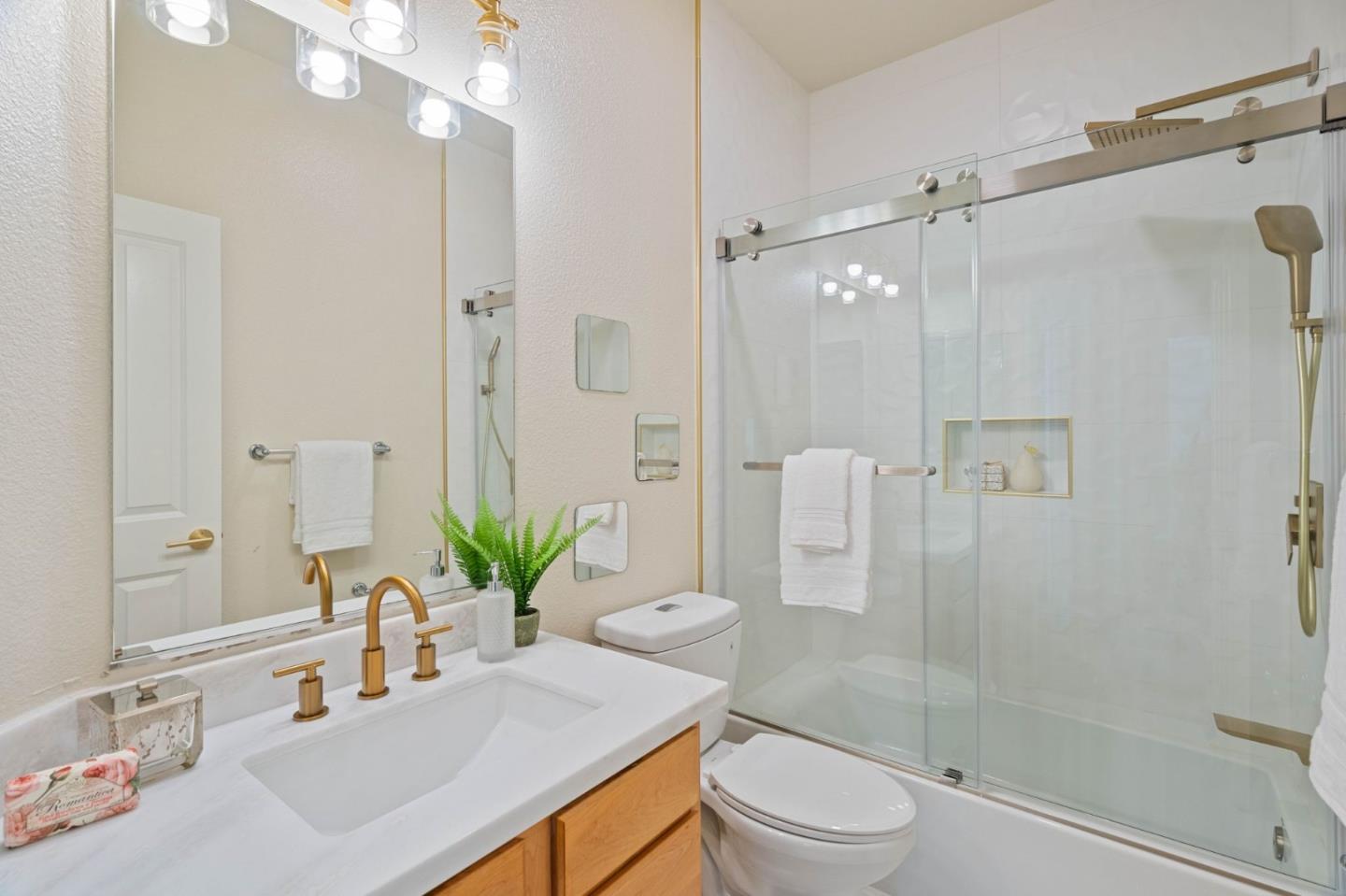 Detail Gallery Image 21 of 35 For 73 Cannery Cir, Campbell,  CA 95008 - 3 Beds | 2/1 Baths
