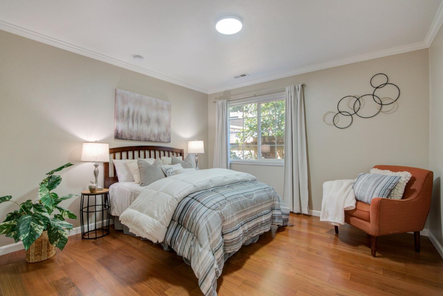 Detail Gallery Image 21 of 46 For 1037 Paloma Ave, Burlingame,  CA 94010 - 3 Beds | 2/1 Baths