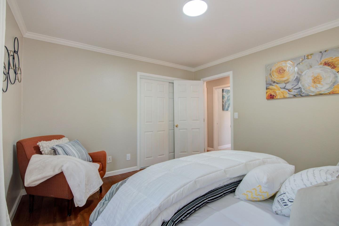 Detail Gallery Image 22 of 46 For 1037 Paloma Ave, Burlingame,  CA 94010 - 3 Beds | 2/1 Baths