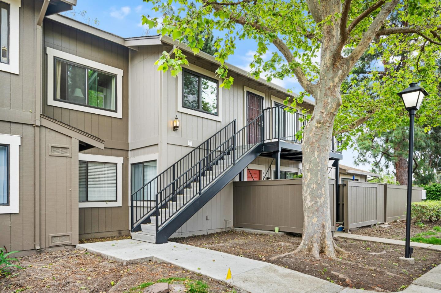 Detail Gallery Image 1 of 22 For 103 Camino Plz, Union City,  CA 94587 - 2 Beds | 1 Baths