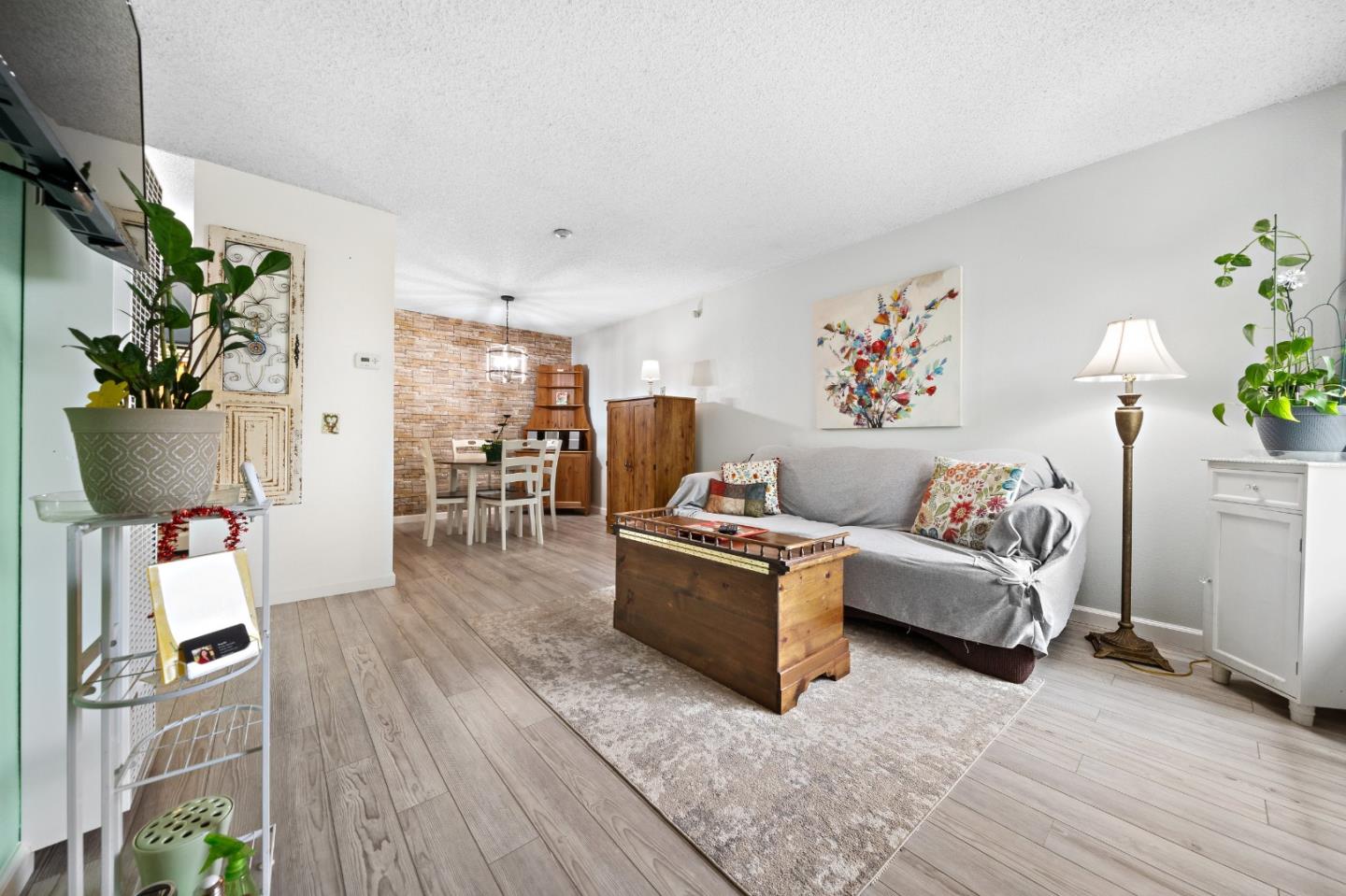 Detail Gallery Image 5 of 22 For 103 Camino Plz, Union City,  CA 94587 - 2 Beds | 1 Baths