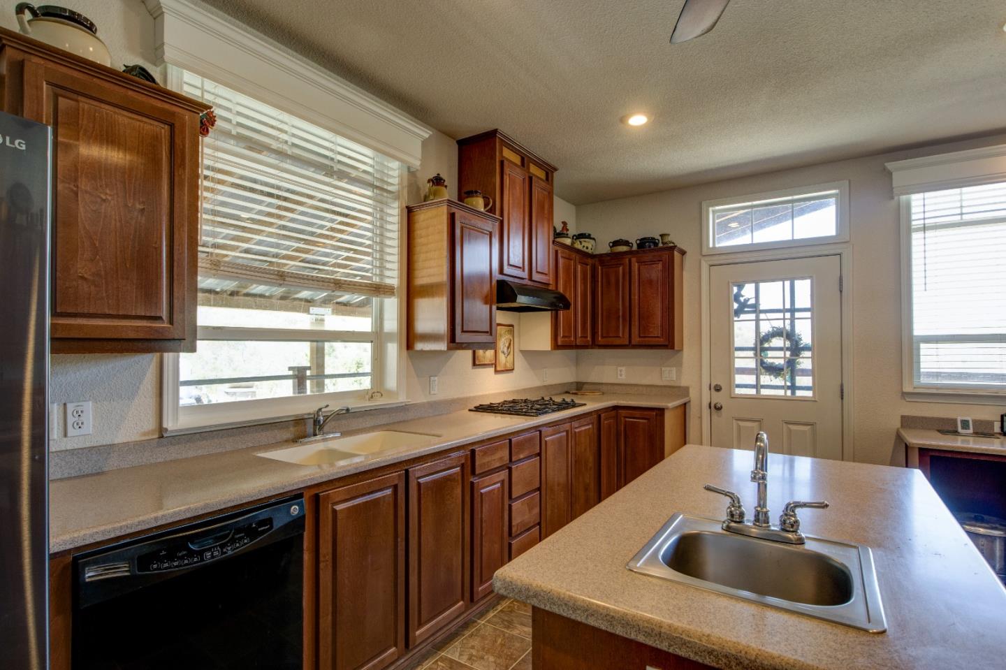 Detail Gallery Image 14 of 34 For 17997 Del Puerto Canyon Rd, Patterson,  CA 95363 - 2 Beds | 2 Baths