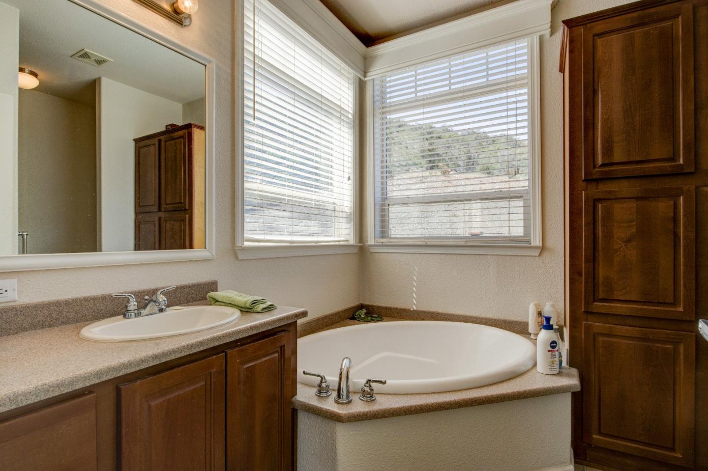 Detail Gallery Image 5 of 34 For 17997 Del Puerto Canyon Rd, Patterson,  CA 95363 - 2 Beds | 2 Baths