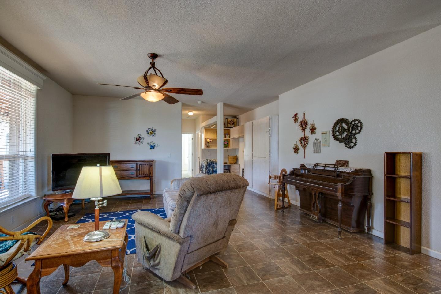 Detail Gallery Image 9 of 34 For 17997 Del Puerto Canyon Rd, Patterson,  CA 95363 - 2 Beds | 2 Baths