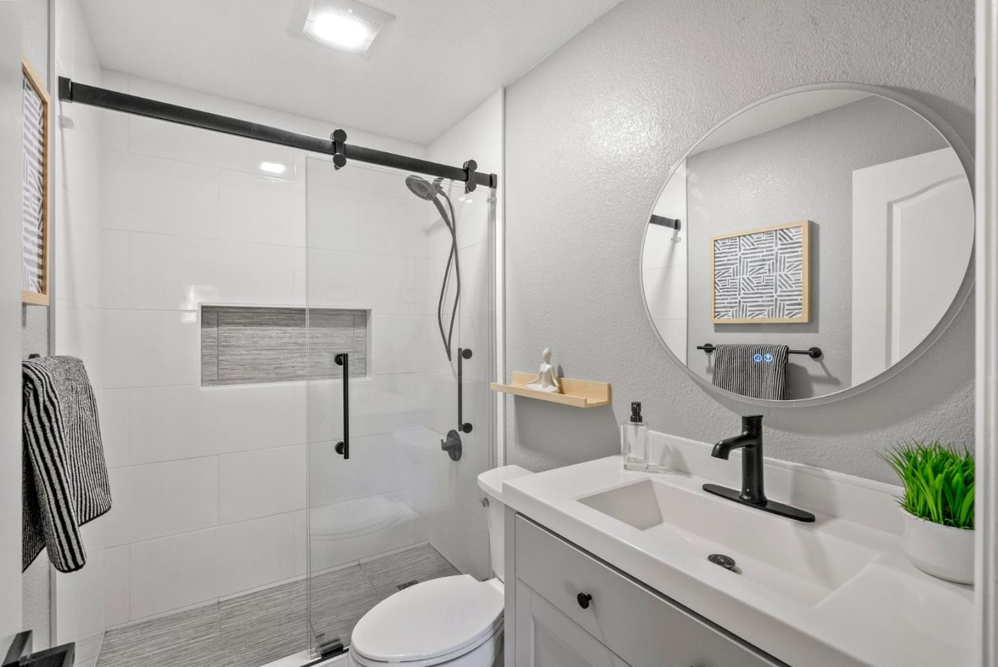 Detail Gallery Image 17 of 27 For 1022 Yarwood Ct, San Jose,  CA 95128 - 2 Beds | 2 Baths