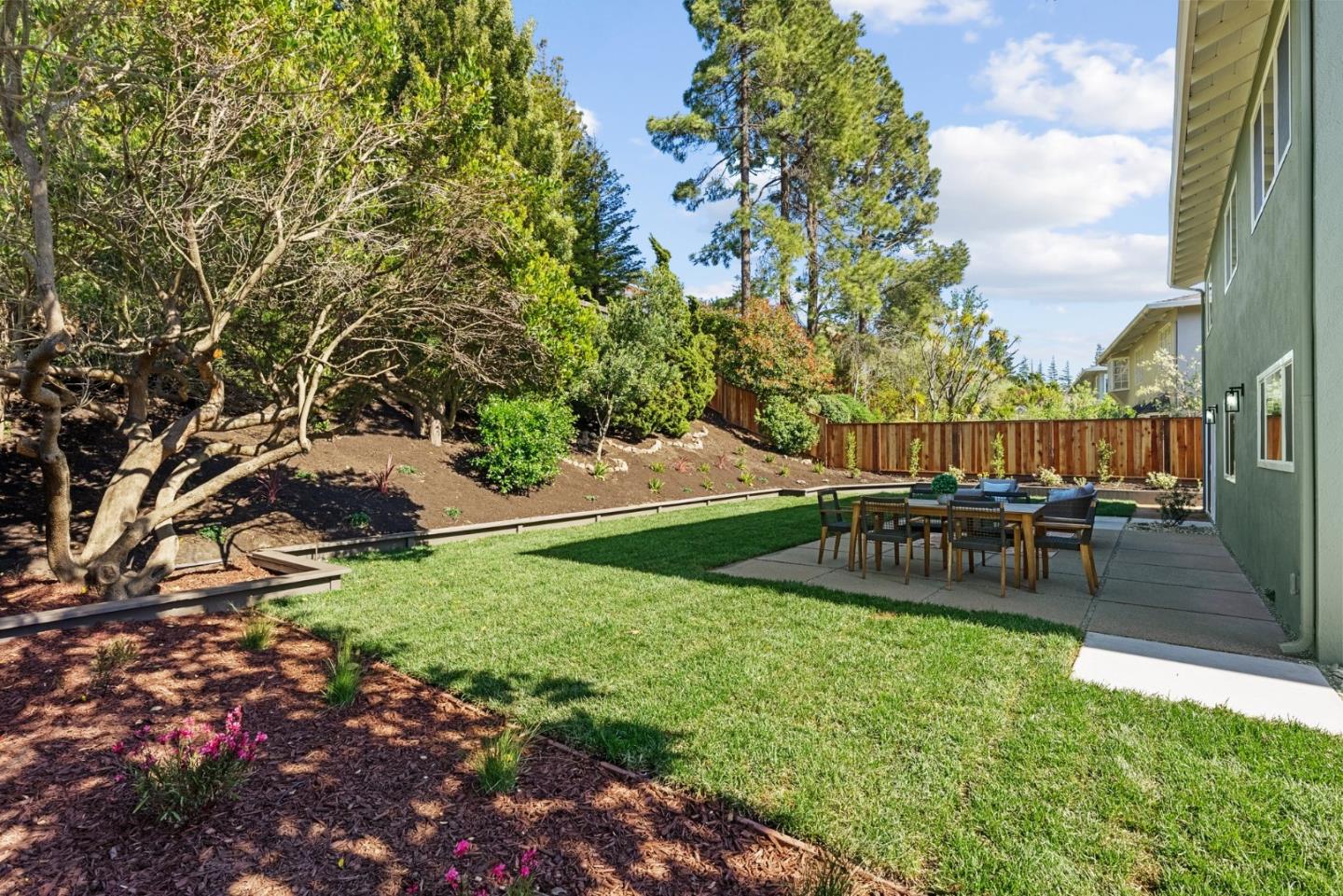 Detail Gallery Image 44 of 60 For 1268 Laurel Hill Dr, San Mateo,  CA 94402 - 4 Beds | 2/1 Baths