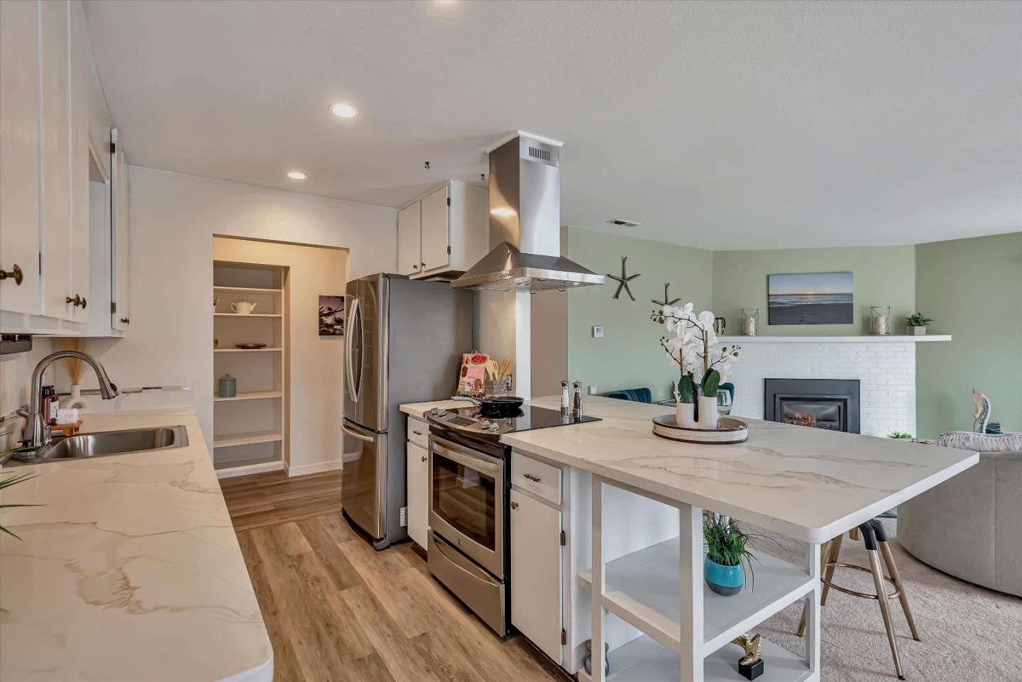 Detail Gallery Image 17 of 50 For 412 Laurel Ave #412,  Half Moon Bay,  CA 94019 - 2 Beds | 2 Baths
