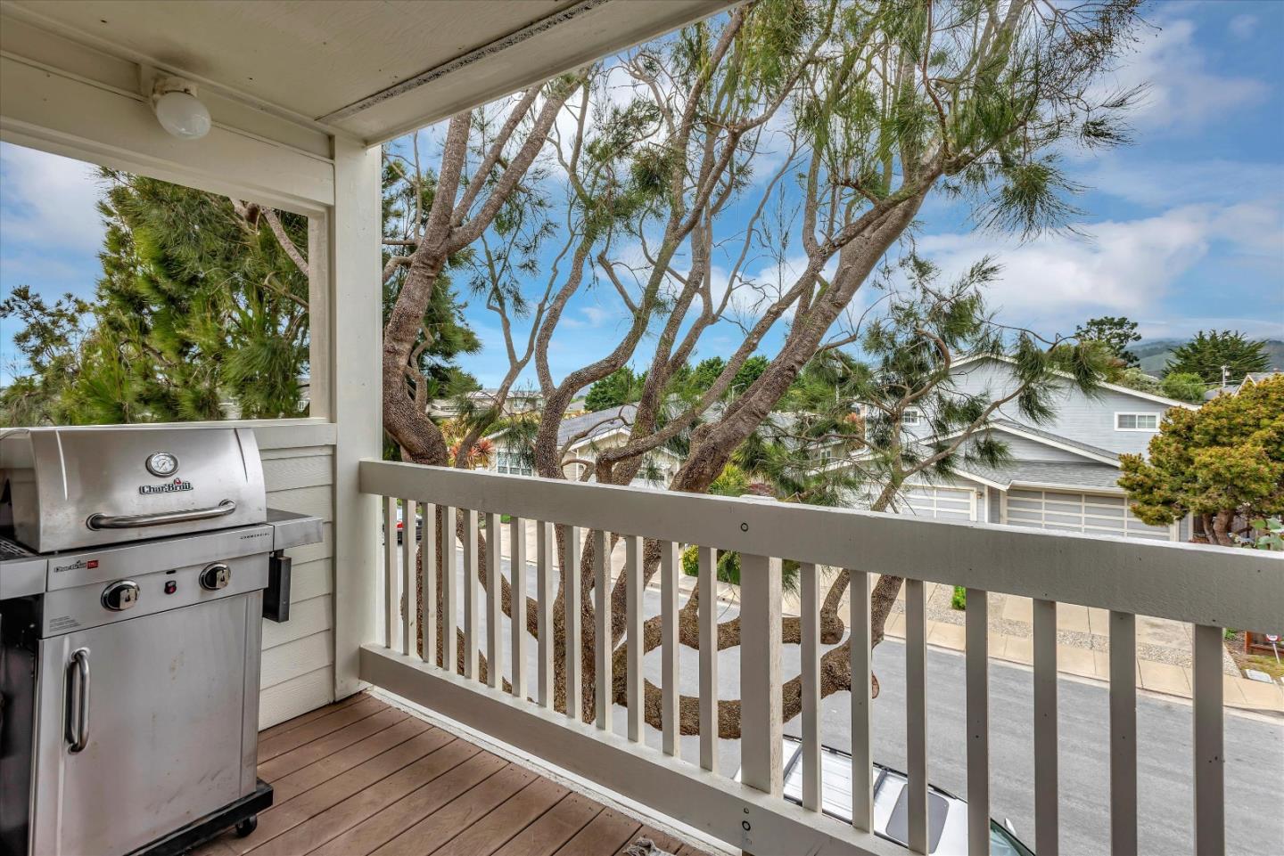 Detail Gallery Image 3 of 50 For 412 Laurel Ave #412,  Half Moon Bay,  CA 94019 - 2 Beds | 2 Baths
