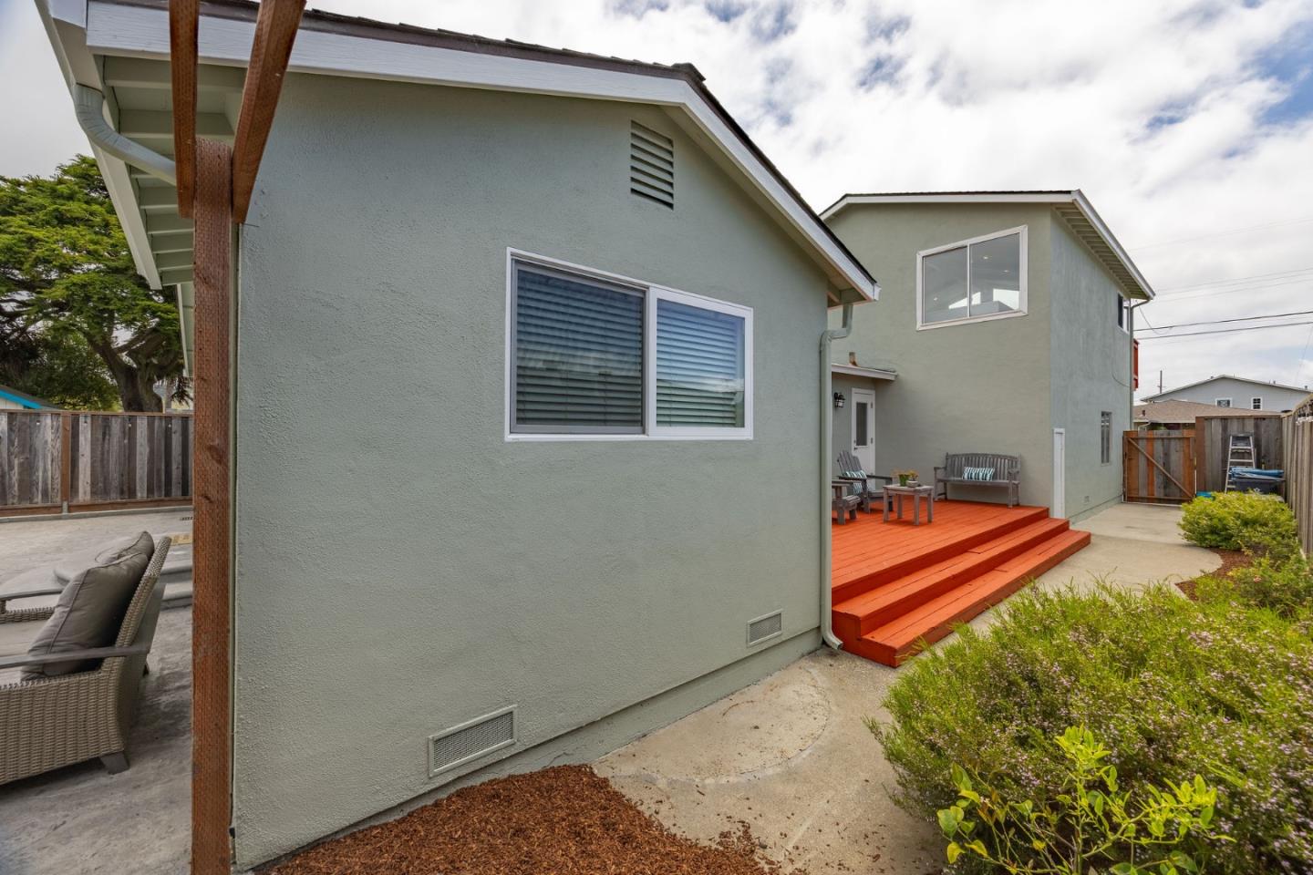 Detail Gallery Image 18 of 22 For 341 Grove St, Half Moon Bay,  CA 94019 - 3 Beds | 2 Baths