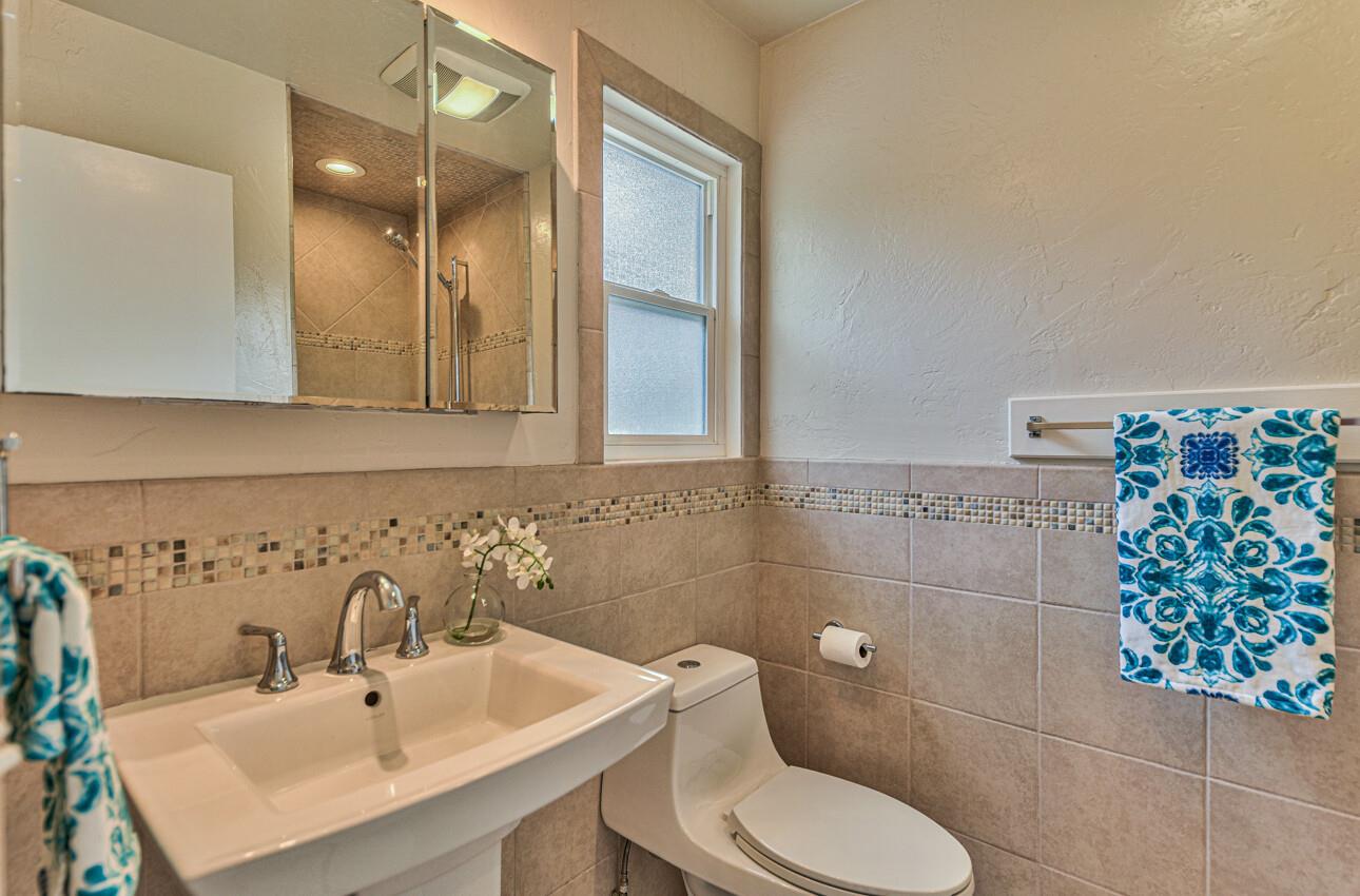 Detail Gallery Image 22 of 34 For 15 Stowe Ct, Seaside,  CA 93955 - 3 Beds | 2 Baths