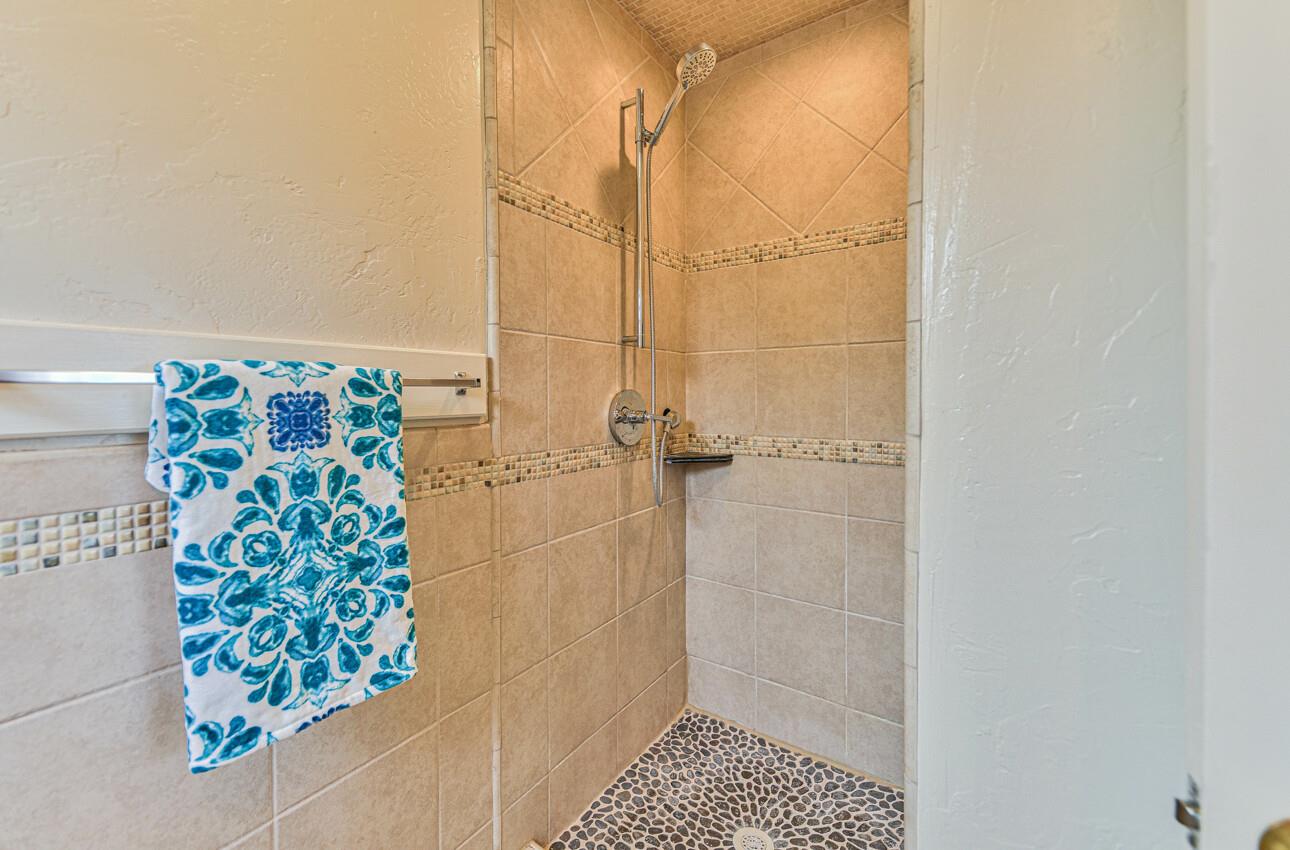 Detail Gallery Image 23 of 34 For 15 Stowe Ct, Seaside,  CA 93955 - 3 Beds | 2 Baths