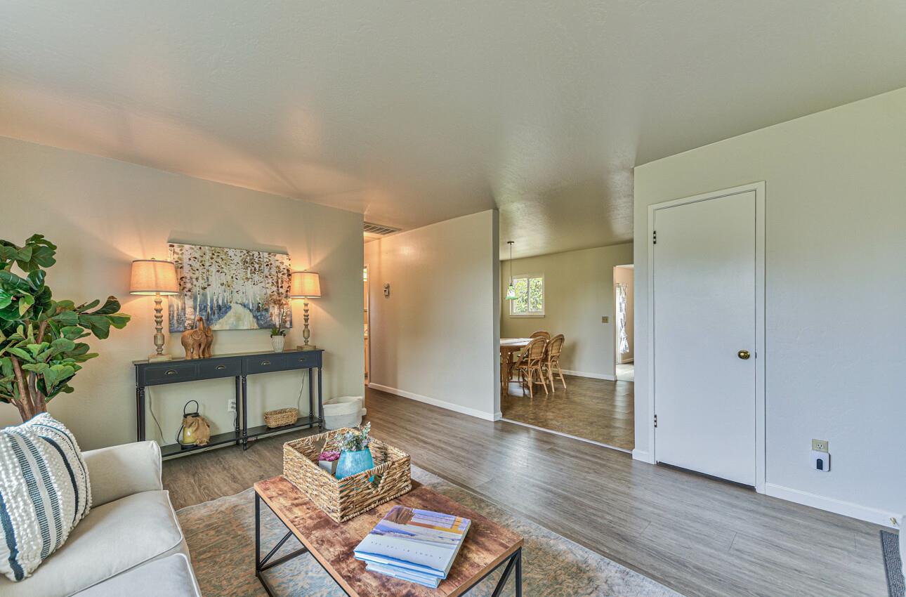 Detail Gallery Image 7 of 34 For 15 Stowe Ct, Seaside,  CA 93955 - 3 Beds | 2 Baths