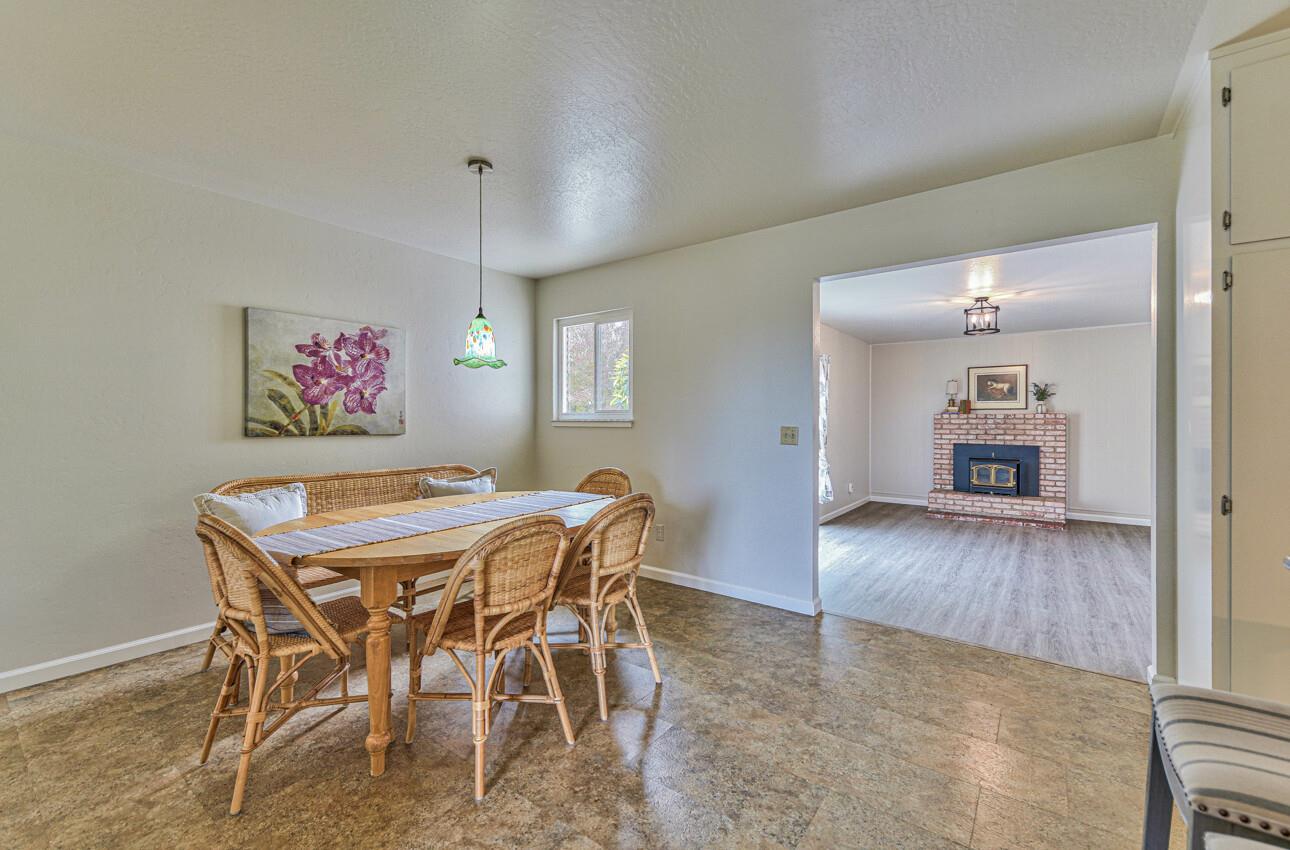 Detail Gallery Image 8 of 34 For 15 Stowe Ct, Seaside,  CA 93955 - 3 Beds | 2 Baths