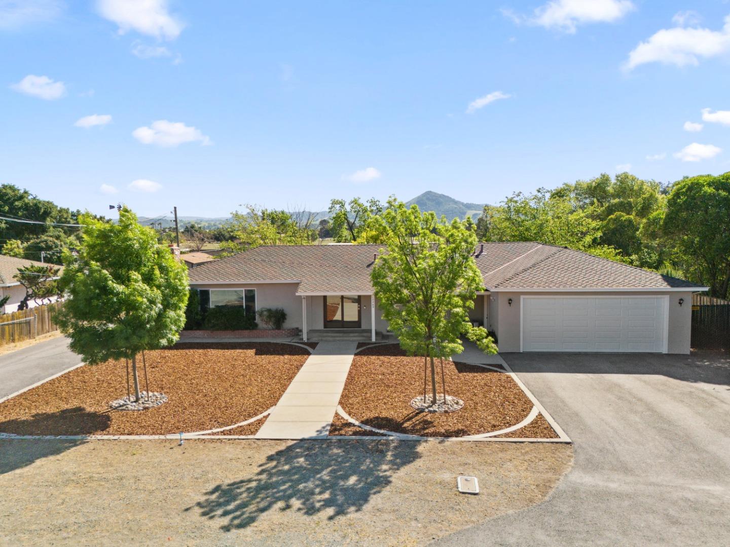 Detail Gallery Image 1 of 42 For 17745 Casa Ln, Morgan Hill,  CA 95037 - 3 Beds | 2 Baths