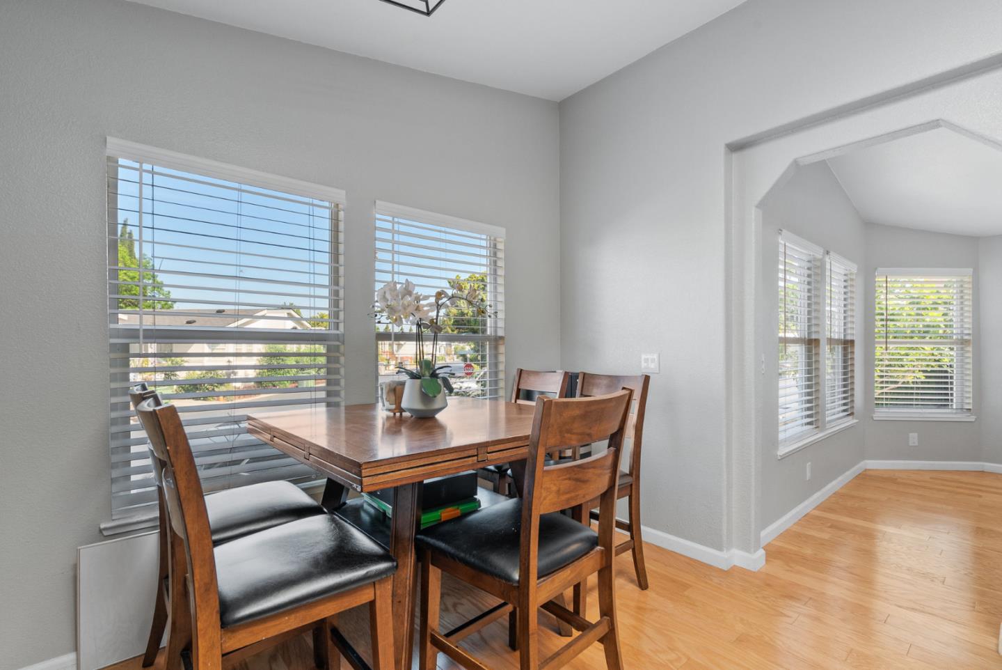 Detail Gallery Image 9 of 41 For 2151 Oakland Rd #176,  San Jose,  CA 95131 - 3 Beds | 2 Baths