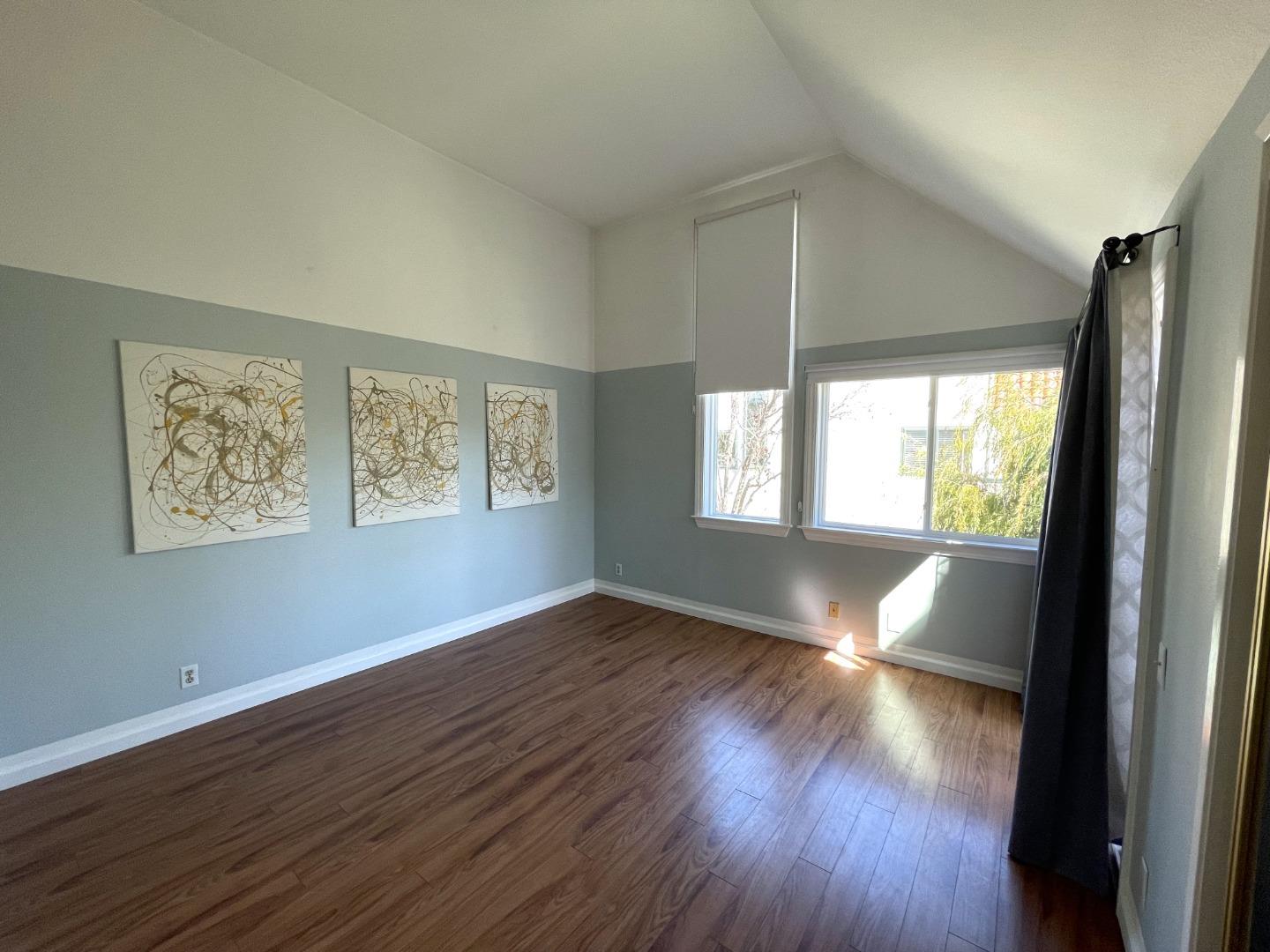 Detail Gallery Image 8 of 22 For 2243 Armada Way, San Mateo,  CA 94404 - 2 Beds | 2/1 Baths