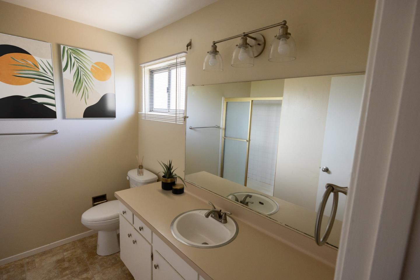 Detail Gallery Image 13 of 32 For 757 Sequoia Woods Pl, Concord,  CA 94518 - 4 Beds | 2/1 Baths