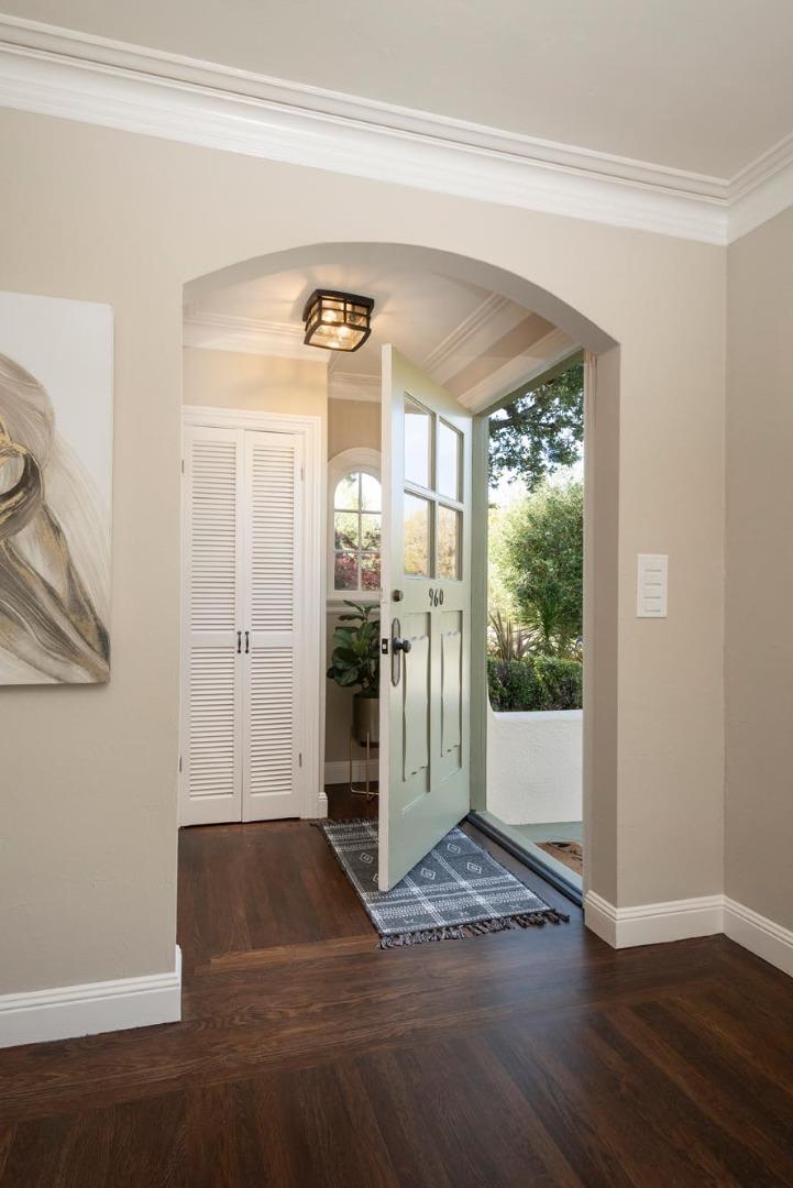 Detail Gallery Image 7 of 46 For 960 Rosewood Dr, San Mateo,  CA 94401 - 3 Beds | 2 Baths