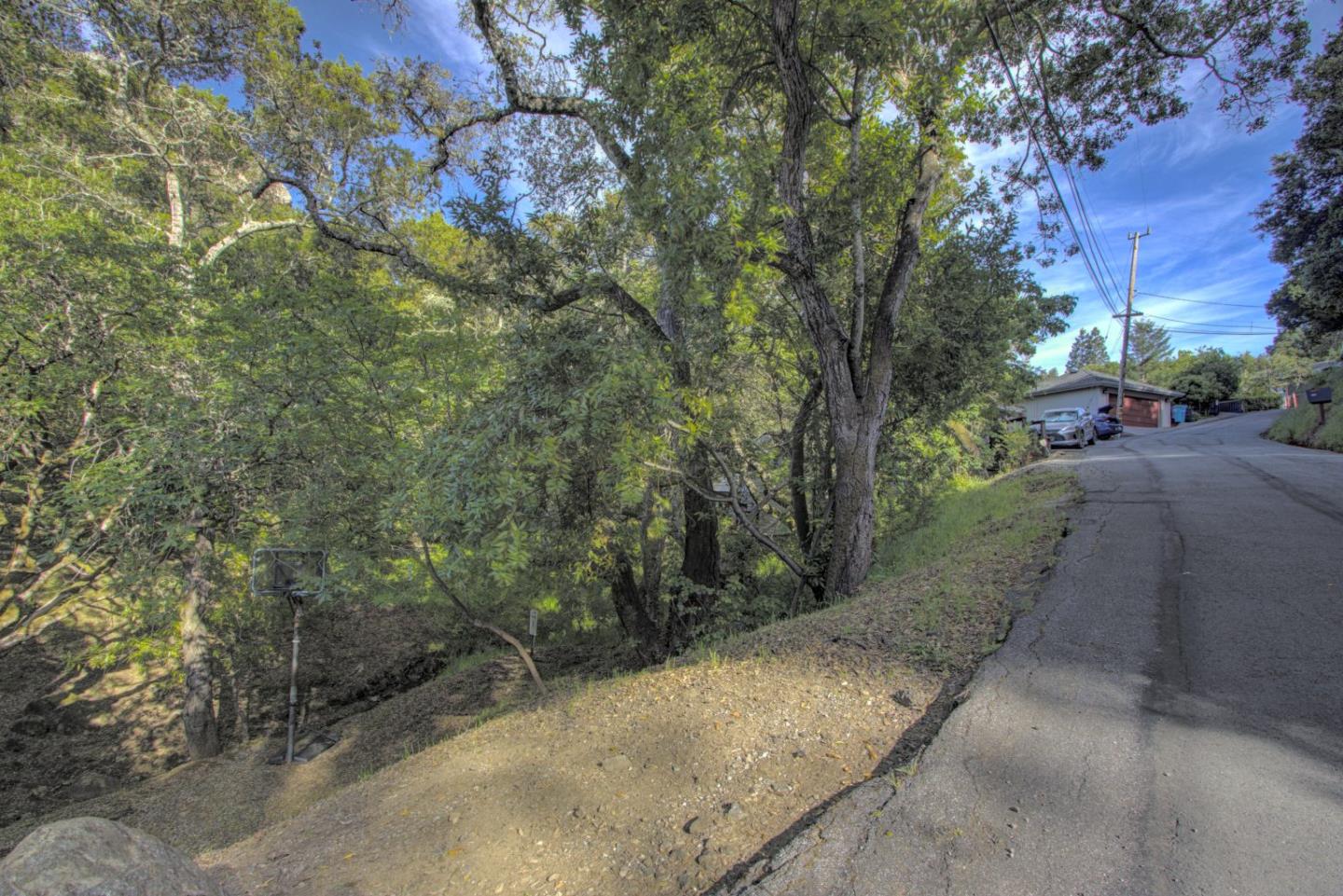 0 Sylvan Way, Redwood City, California 94062, ,Land,For Sale,0 Sylvan Way,ML81963346