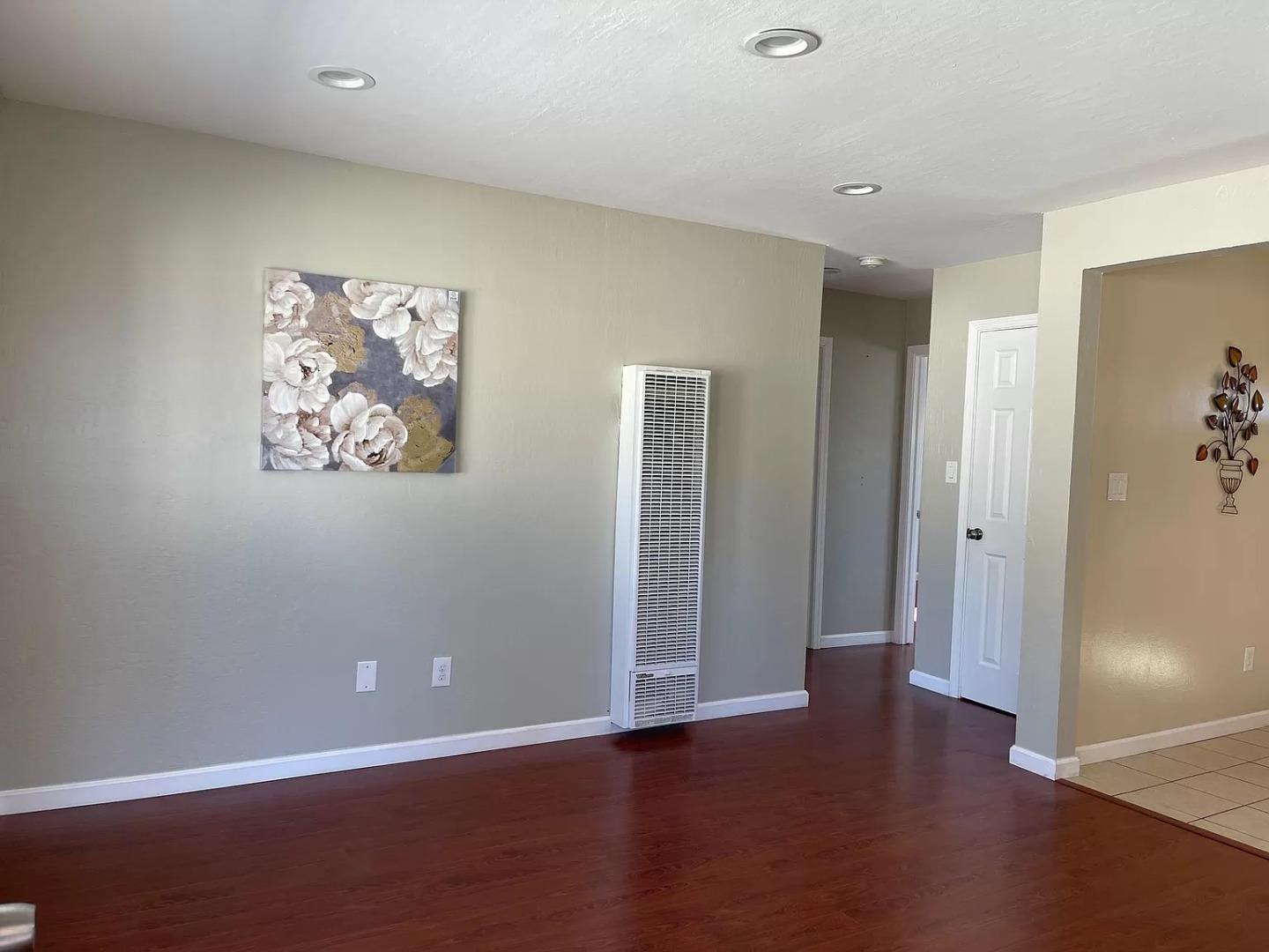 Detail Gallery Image 1 of 20 For 238 Erie Way #4,  Campbell,  CA 95008 - 2 Beds | 1 Baths