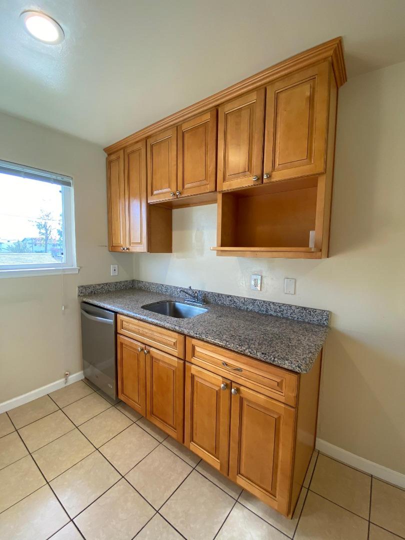 Detail Gallery Image 16 of 20 For 238 Erie Way #4,  Campbell,  CA 95008 - 2 Beds | 1 Baths