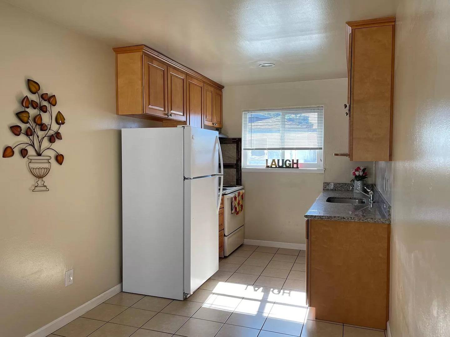 Detail Gallery Image 5 of 20 For 238 Erie Way #4,  Campbell,  CA 95008 - 2 Beds | 1 Baths