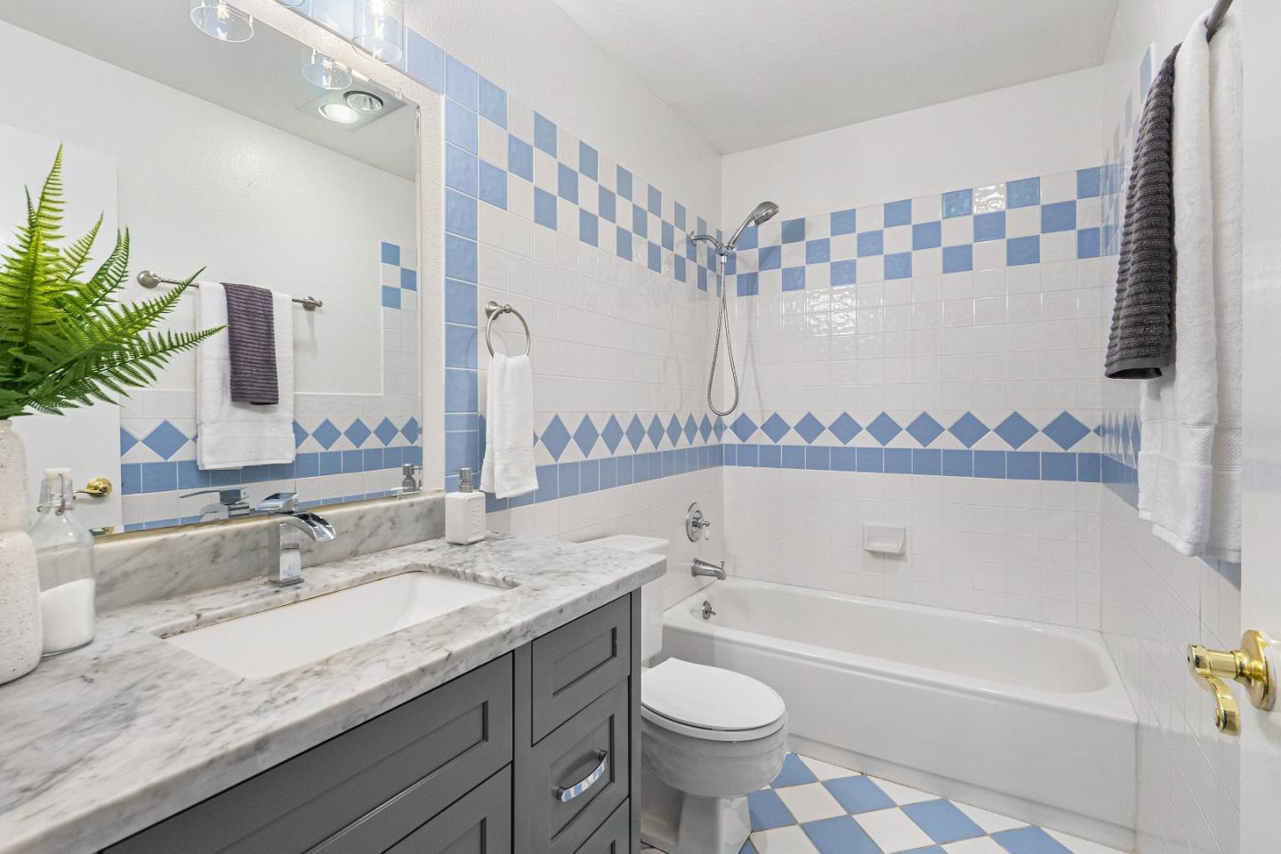 Detail Gallery Image 20 of 31 For 416 Crescent Ave #27,  Sunnyvale,  CA 94087 - 2 Beds | 2 Baths