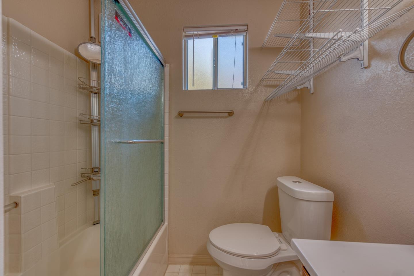 Detail Gallery Image 17 of 64 For 24047 Alice St, Hayward,  CA 94541 - 3 Beds | 2 Baths