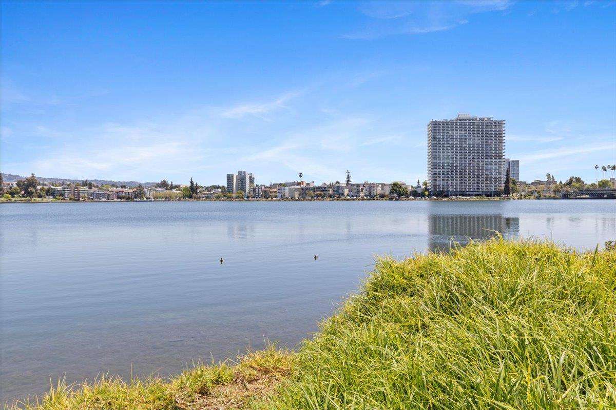 Detail Gallery Image 29 of 30 For 1555 Lakeside Dr #103,  Oakland,  CA 94612 - 2 Beds | 2 Baths