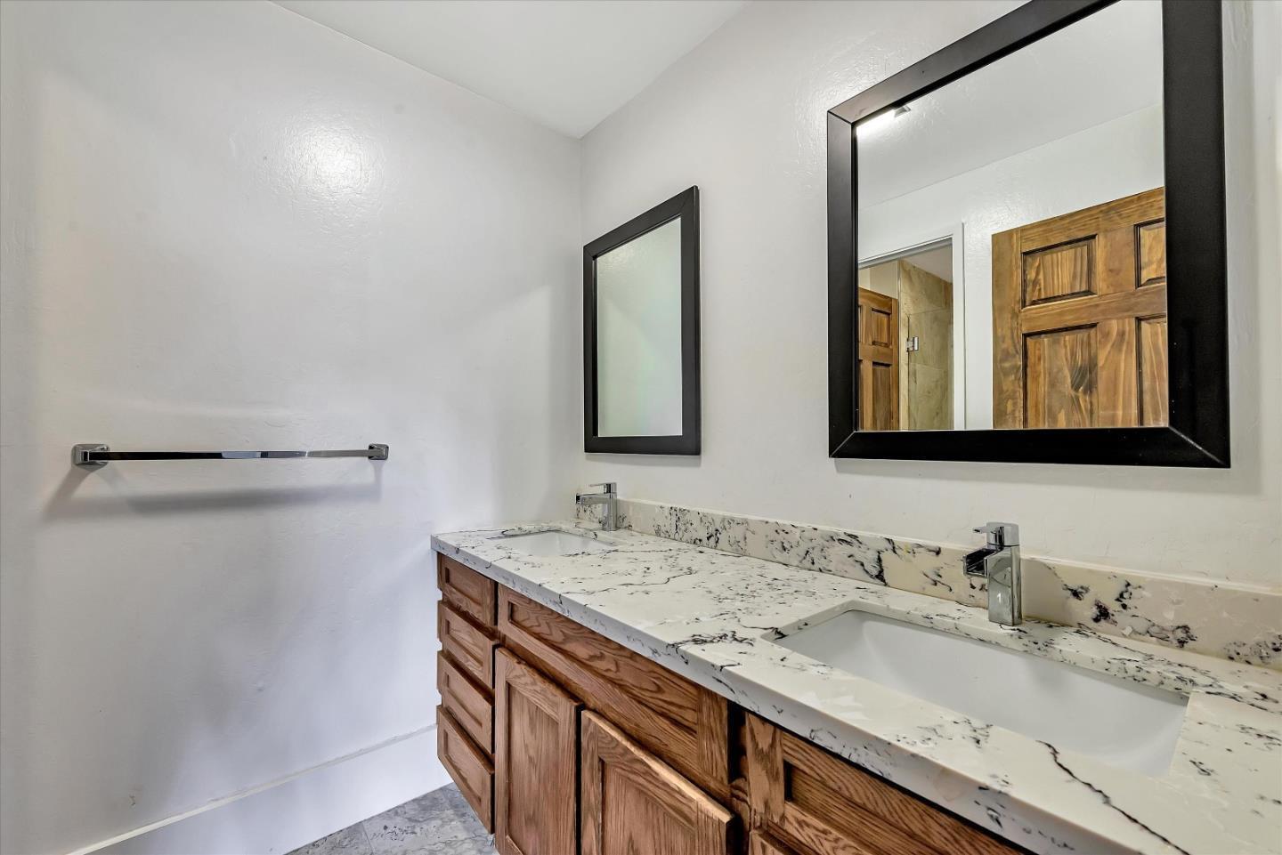 Detail Gallery Image 29 of 102 For 12510 Minorca Ct, Los Altos Hills,  CA 94022 - 5 Beds | 4/1 Baths