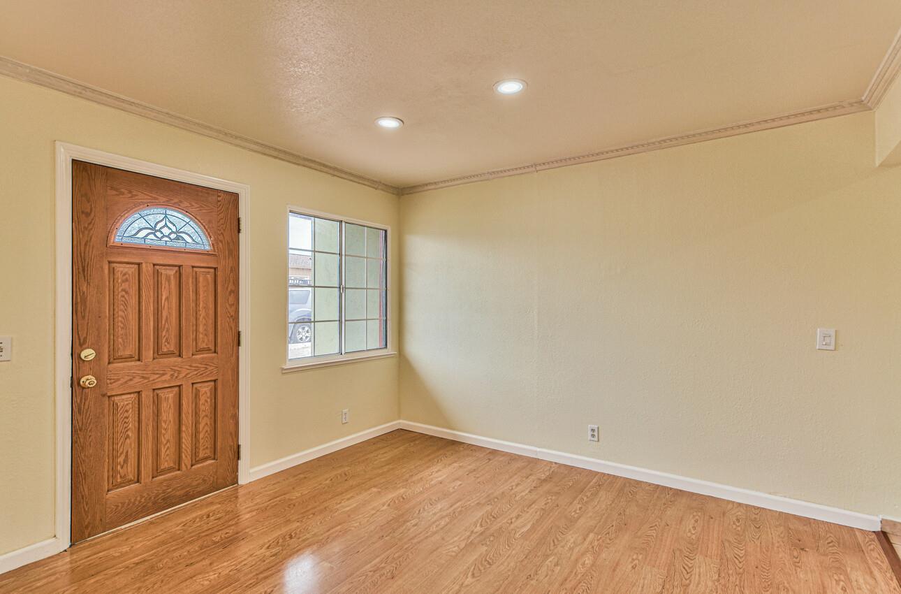 Detail Gallery Image 5 of 27 For 1663 Vallejo St, Seaside,  CA 93955 - 3 Beds | 1 Baths