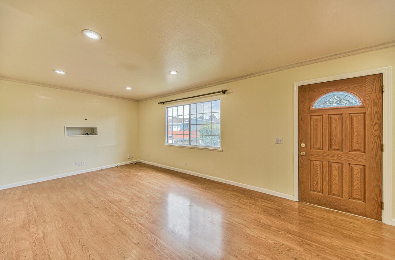 Detail Gallery Image 6 of 27 For 1663 Vallejo St, Seaside,  CA 93955 - 3 Beds | 1 Baths