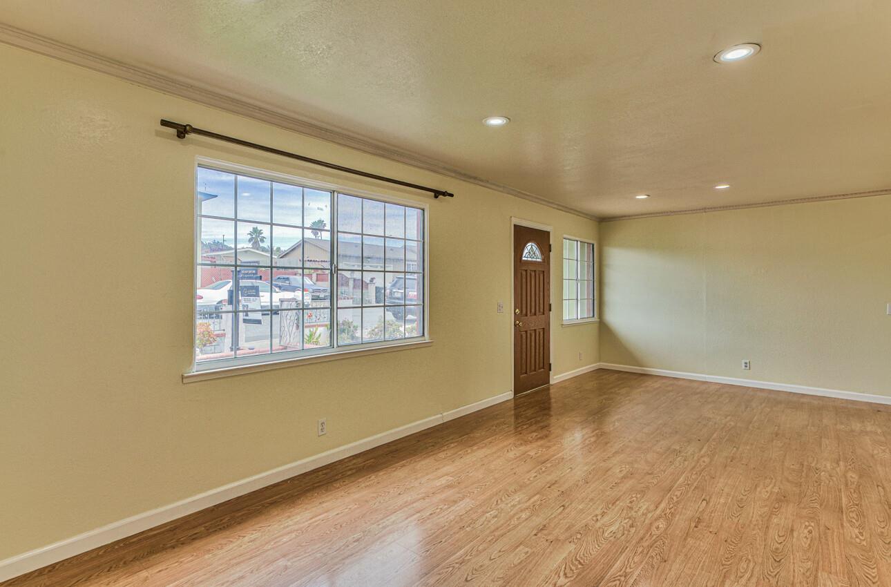 Detail Gallery Image 7 of 27 For 1663 Vallejo St, Seaside,  CA 93955 - 3 Beds | 1 Baths