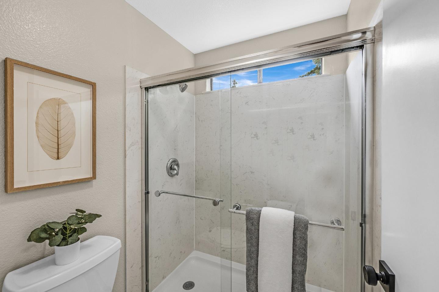 Detail Gallery Image 23 of 30 For 1236 Clinton St #102-B,  Redwood City,  CA 94061 - 2 Beds | 2 Baths